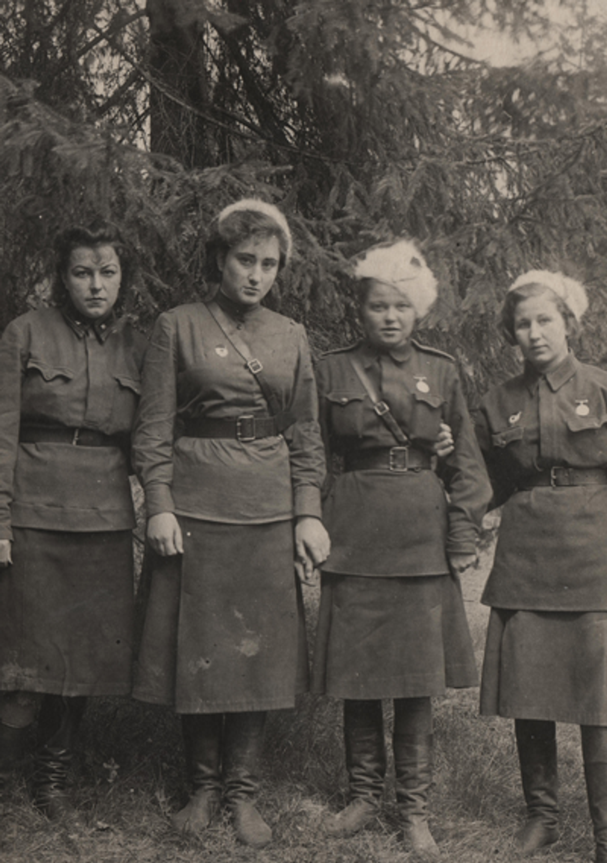 Elena (second from left) at the front, May 30, 1943 (Photo courtesy Lyuba Summ)