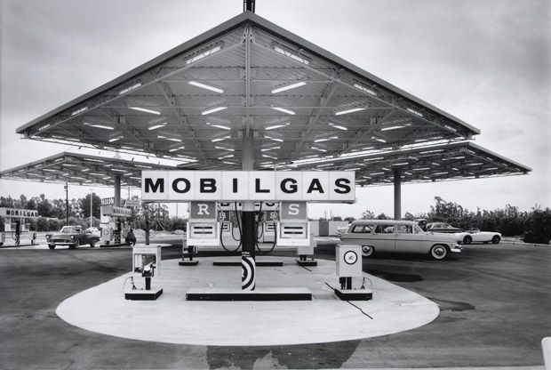 Photographer Julius Shulman's Captured Midcentury Modern Los