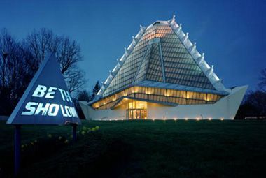 The Only Synagogue Built by Frank Lloyd Wright - Atlas Obscura
