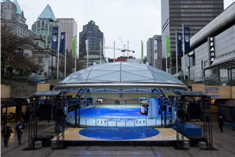 The new Olympic rink in downtown Vancouver.(Jeff Vinnick/Getty Images)
