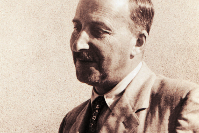 Stefan Zweig during an interview with a Portuguese journalist, Estoril, February 1938.(Photo courtesy of Stefan Zweig Centre Salzburg)